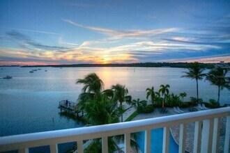 8800 Bay Pines Blvd in St. Petersburg, FL - Building Photo - Building Photo