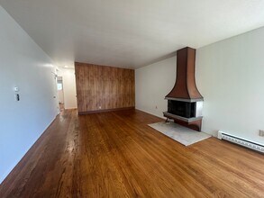 1513 N 36th St in Seattle, WA - Building Photo - Building Photo