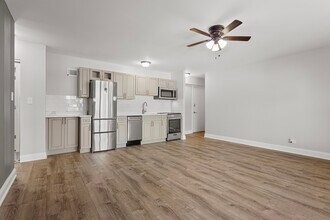 7710 N Sheridan Rd in Chicago, IL - Building Photo - Building Photo