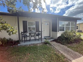 21139 Glendale Ave in Port Charlotte, FL - Building Photo