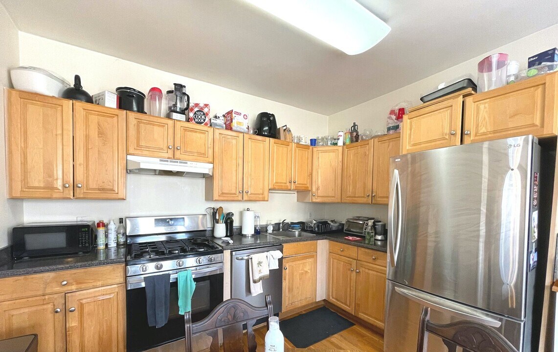 66 Englewood Ave in Brookline, MA - Building Photo