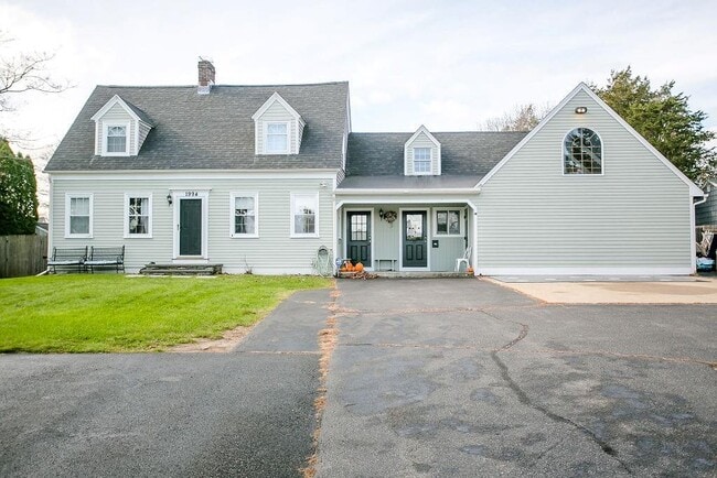 property at 1994 E Main Rd