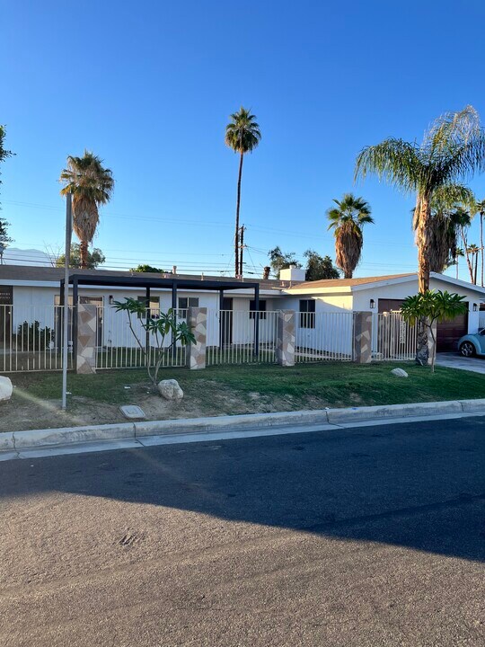 44765 San Luis Rey Ave in Palm Desert, CA - Building Photo