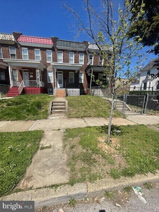 3702 Hayward Ave in Baltimore, MD - Building Photo