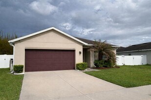 1174 Haines Dr in Winter Haven, FL - Building Photo