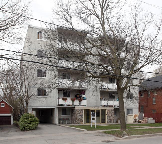 150 Rosemount Ave in Toronto, ON - Building Photo - Primary Photo