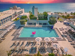 777 N Ocean Dr in Hollywood, FL - Building Photo - Building Photo