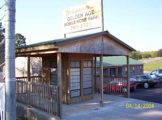 Golden Age Mobile Home Park in Hot Springs, AR - Foto de edificio - Building Photo