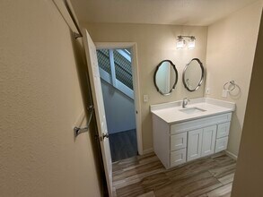 1065 University Ave, Unit 121 in Boulder, CO - Building Photo - Building Photo