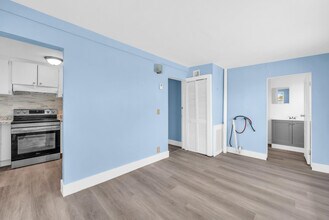 1497 Silver Beach Rd in Riviera Beach, FL - Building Photo - Building Photo