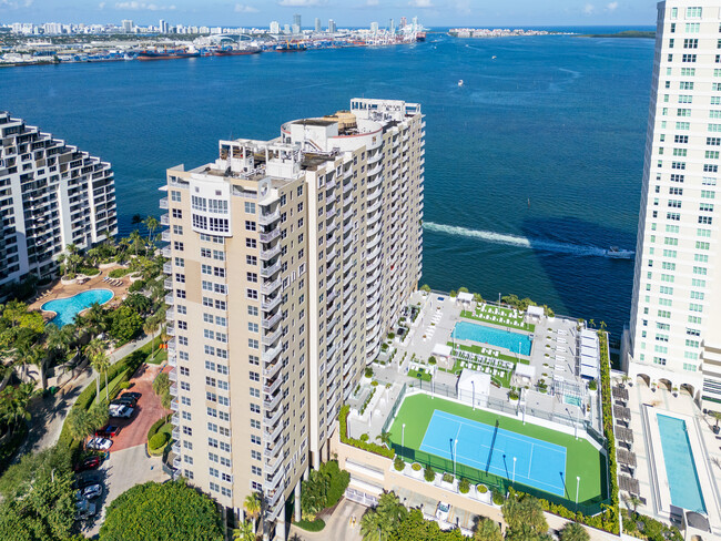 770 Claughton Island Dr, Unit 609 in Miami, FL - Building Photo - Building Photo