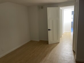 106 Wyldewood Rd in Easton, CT - Foto de edificio - Building Photo