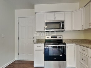 5001 Open Meadow Dr in Independence, KY - Foto de edificio - Building Photo