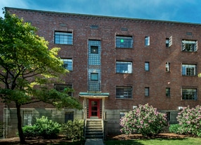 70 Saint Paul St, Unit 6 in Brookline, MA - Building Photo
