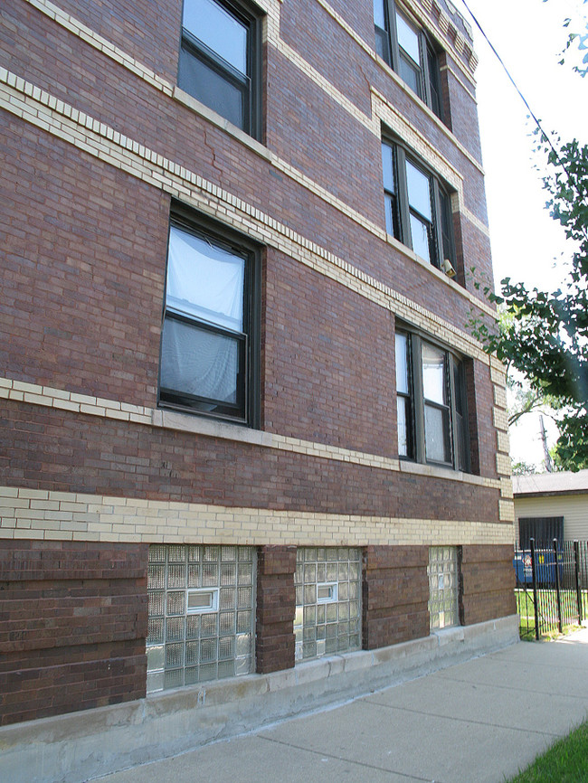 4537 W Congress Pkwy in Chicago, IL - Building Photo - Building Photo