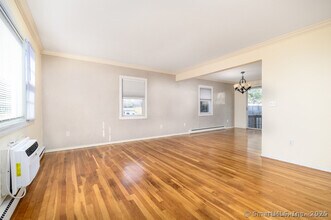 916 Shippan Ave in Stamford, CT - Building Photo - Building Photo