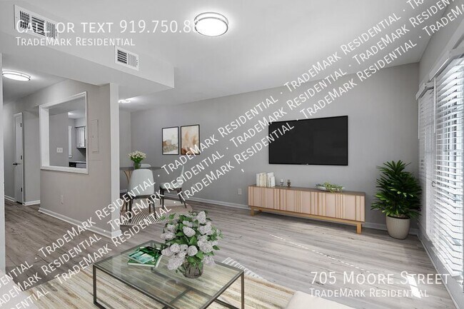 705 S Moore St in Clayton, NC - Building Photo - Building Photo