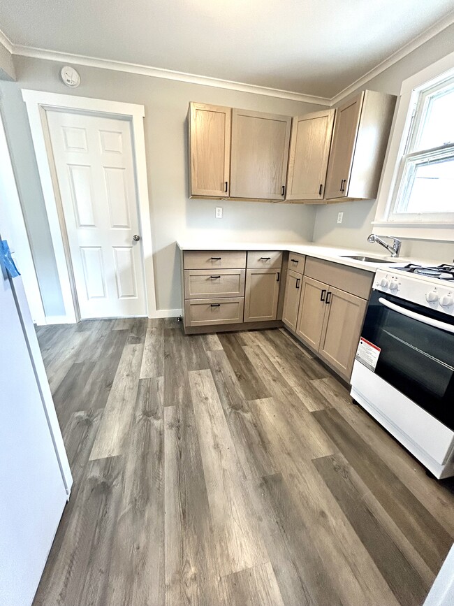 320 Hamilton Ave, Unit 4 in Seaside Heights, NJ - Building Photo - Building Photo