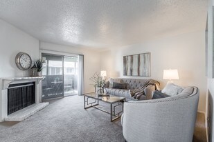 Garden Gate Apartments in Irving, TX - Building Photo