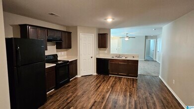 133 Patriot Point Dr in Montevallo, AL - Foto de edificio - Building Photo