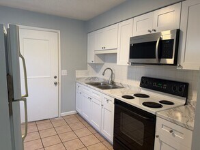 1408 Spencer Ct in Plant City, FL - Building Photo - Building Photo