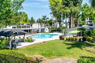 The Grove in San Jose, CA - Building Photo