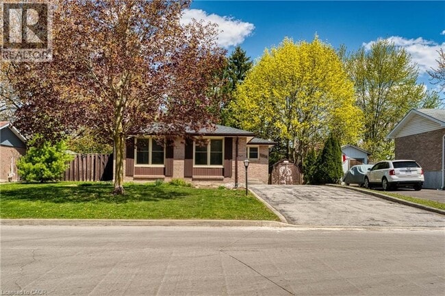 property at 1528 Limberlost Rd