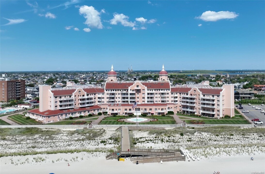 2 Richmond Rd in Lido Beach, NY - Foto de edificio