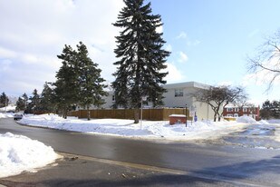 71 Cass Ave in Toronto, ON - Building Photo