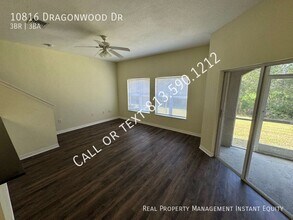10816 Dragonwood Dr in Tampa, FL - Building Photo - Building Photo