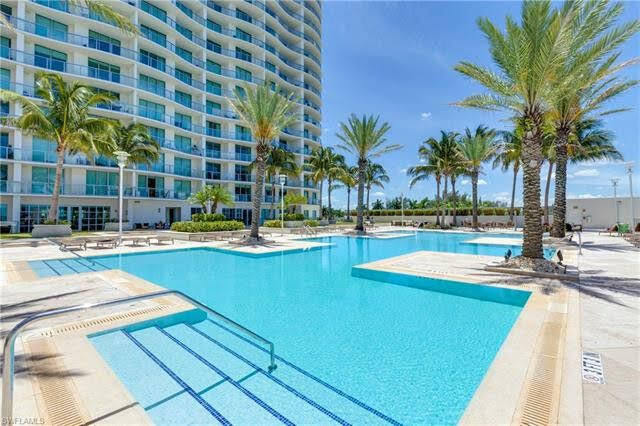 3000 Oasis Grand Blvd, Unit 1805 in Ft. Myers, FL - Building Photo - Building Photo