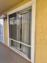 451 S Oakland Ave, Unit 8 in Pasadena, CA - Foto de edificio - Building Photo