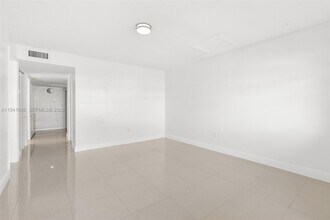 3805 SW 54th Ave in West Park, FL - Building Photo - Building Photo