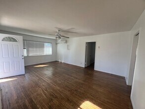 510 S Escondido Blvd in Escondido, CA - Building Photo - Building Photo