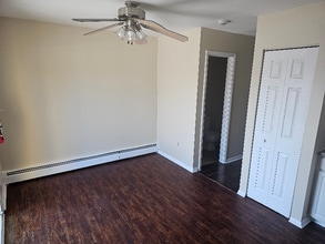 2405 Walnut Ridge Dr in Pottstown, PA - Building Photo - Building Photo