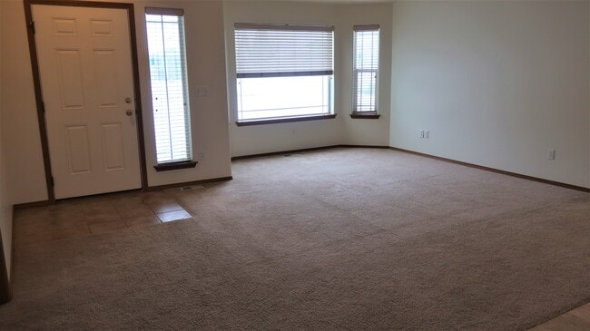 1289 Canyon Ct in East Wenatchee, WA - Building Photo - Building Photo