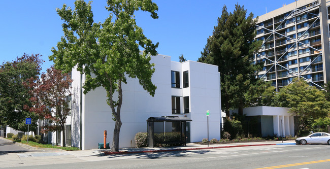 Marina Towers Annex Senior Apartments in Vallejo, CA - Building Photo - Building Photo