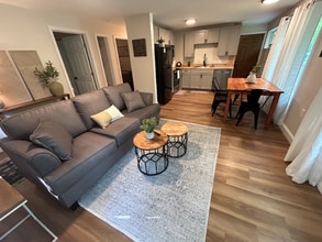 15 St Francis Way in Holden, ME - Foto de edificio - Building Photo