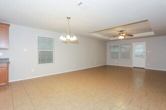 128 Feverbush Dr in Fate, TX - Foto de edificio - Building Photo