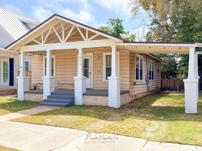 1613 E Blount St in Pensacola, FL - Building Photo - Building Photo