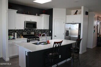 163 Via Rojas Dr in Horizon City, TX - Building Photo - Building Photo