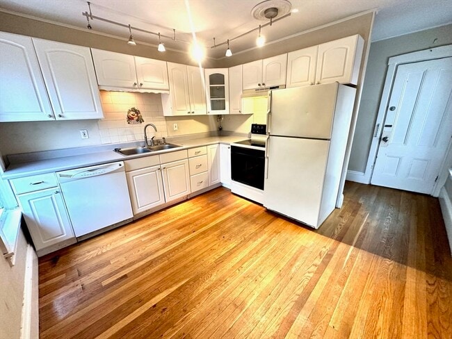 property at 6 Grant St