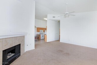 700 Carnegie St in Henderson, NV - Building Photo - Building Photo