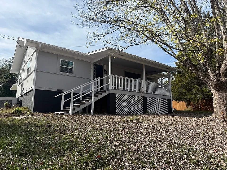 103 Underwood Rd in Oak Ridge, TN - Foto de edificio