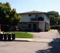 426 Hawthorn Ave in Sunnyvale, CA - Foto de edificio - Building Photo