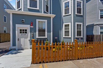 2149 Dorchester Ave in Boston, MA - Foto de edificio - Building Photo