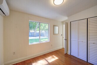 1558 NE 135th St, Unit #2 in North Miami, FL - Building Photo - Building Photo