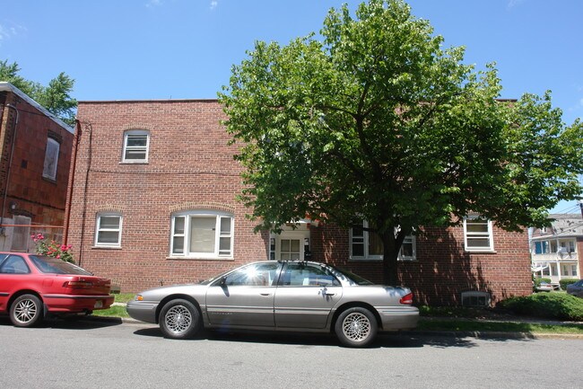 331 Sutton St in Perth Amboy, NJ - Building Photo - Building Photo