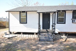 2726 Shamrock Dr in Haines City, FL - Building Photo