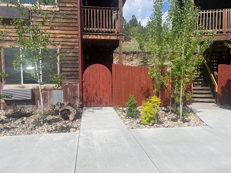 6186 Lay About Ln in Lolo, MT - Building Photo